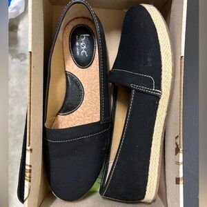 NWOT b.o.c. Women's Black Slip-On Shoes